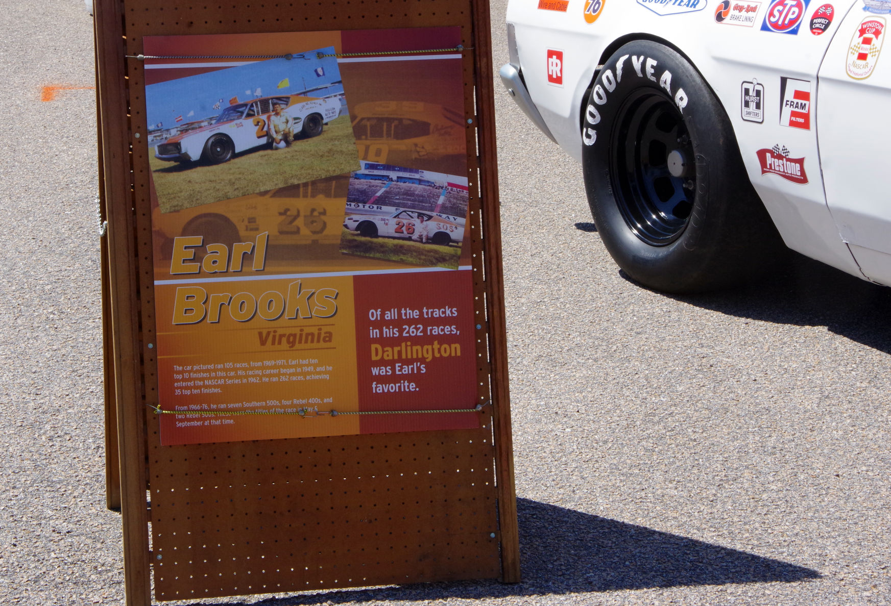 Friday at the Bojangles' Southern 500